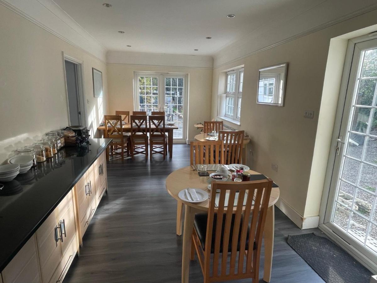Oakhurst Gatwick B&B Crawley  Zewnętrze zdjęcie