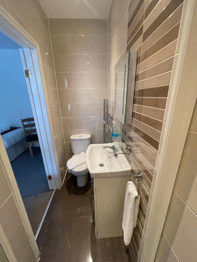 Oakhurst Gatwick B&B Crawley  Zewnętrze zdjęcie