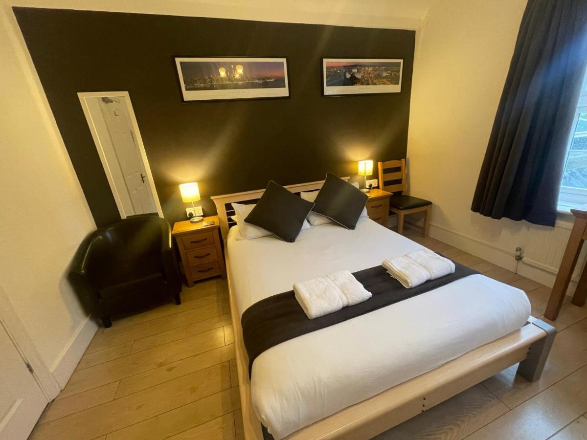 Oakhurst Gatwick B&B Crawley  Zewnętrze zdjęcie